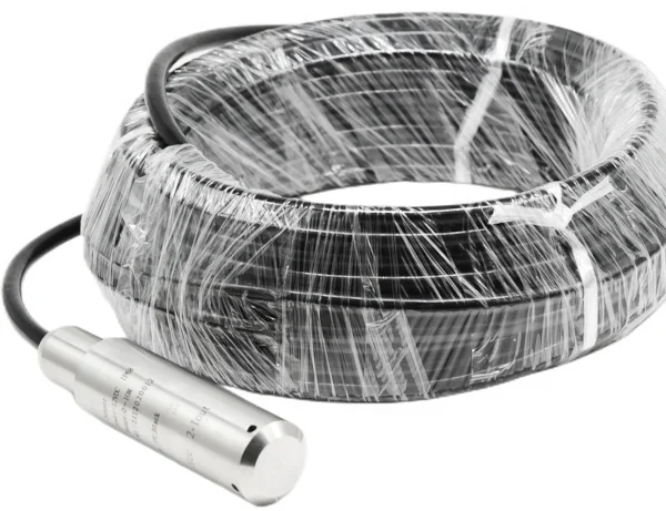 Submersible hydrostatic water level probe with a coiled cable